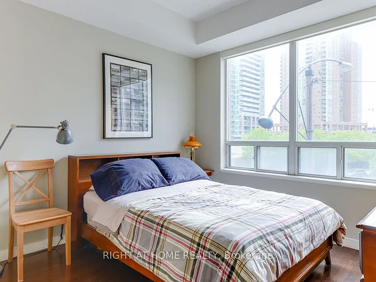 1 Shaw St #323 — Photo 12