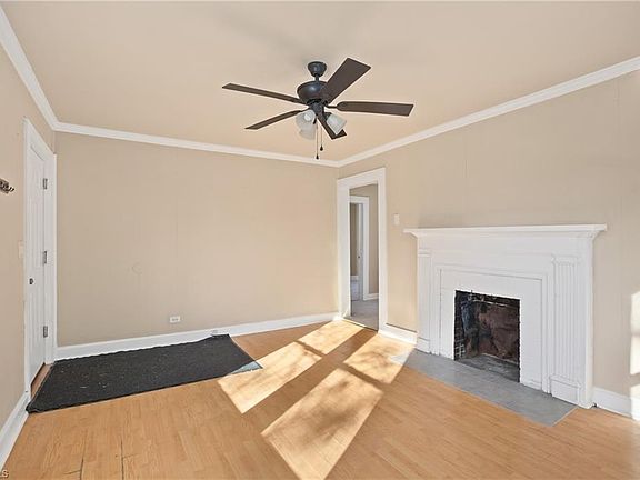 4th image of 414 Circle Dr