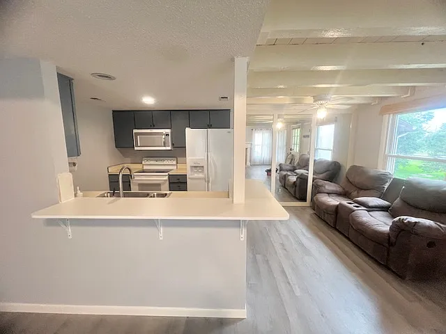 1450 S Webb Rd #422 — Photo 23