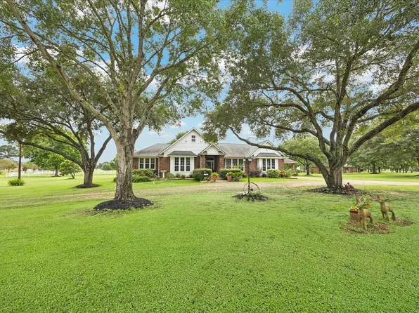 428 Briar Creek Ln, Sealy, TX 77474