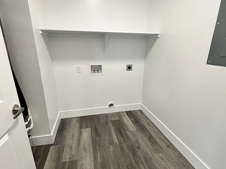 1521 Clear Creek — Photo 11
