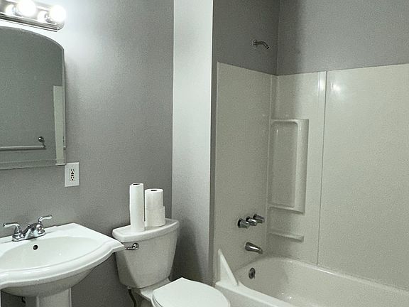 3rd image of 22800 Cottage Dr