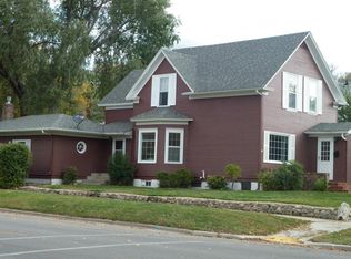 303 6th St NE, Jamestown, ND 58401