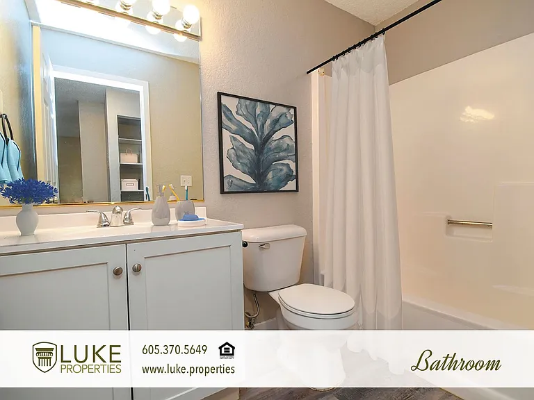 405 S Sycamore Ave #4-104 — Photo 11