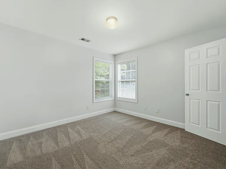3032 Mockingbird Ln — Photo 12