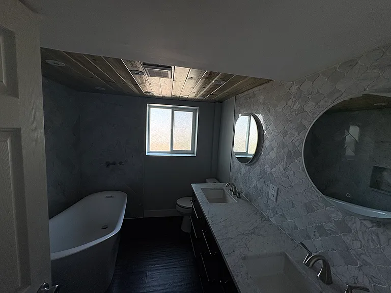 82 Angela Way #B — Photo 5