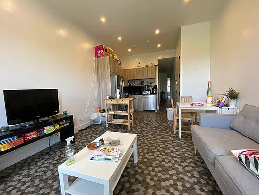 Rented by Lodger Corp | media 67