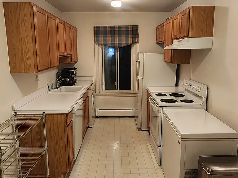 4009 Benjamin Ave — Photo 4