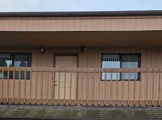 1515 5th St #E, Marysville, WA 98270