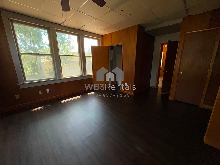 1405 Baltimore Ave — Photo 21