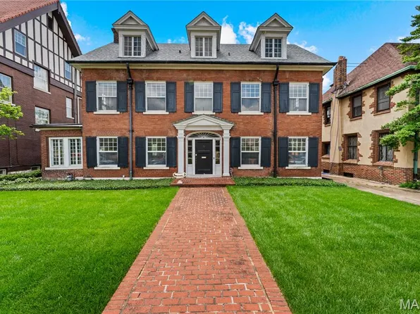 30 Kingsbury Pl, Saint Louis, MO 63112