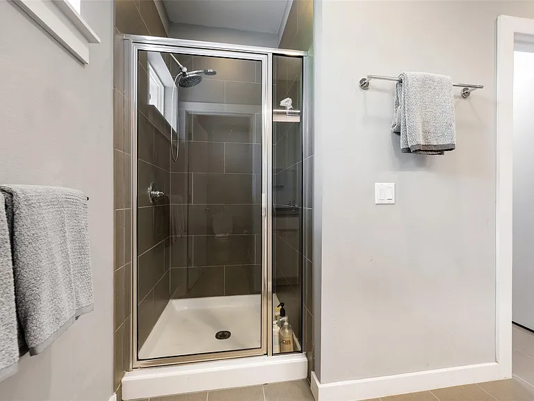 301 W Stassney Ln #12 — Photo 20