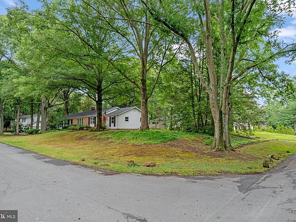 5th image of 2741 Fennel Rd