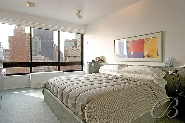 Sold by Bellmarc Realty | media 17