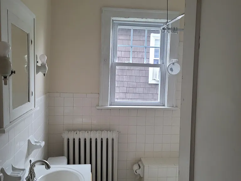 442 New Scotland Ave #D — Photo 10