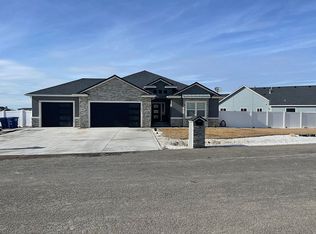 3822 Gary Cir, Hansen, ID 83334