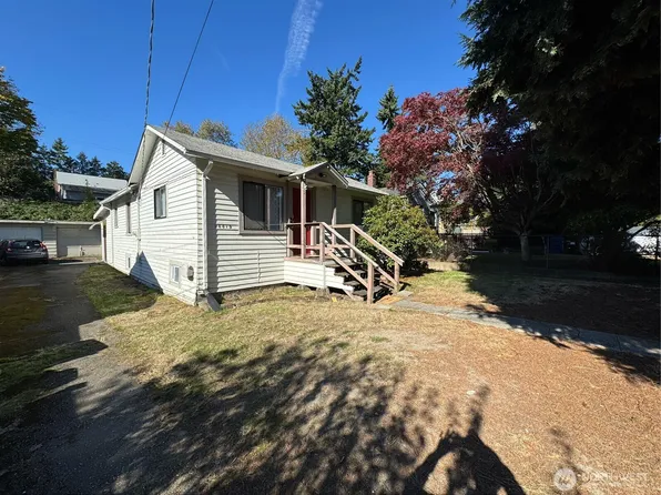 10019 Interlake Avenue N, Seattle, WA 98133