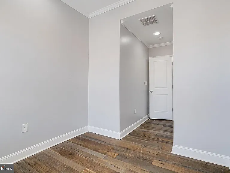 616 S Luzerne Ave — Photo 25