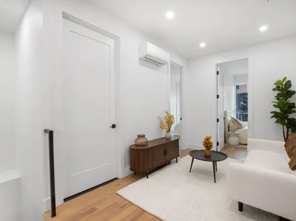 489 Grand Street image 3 of 9