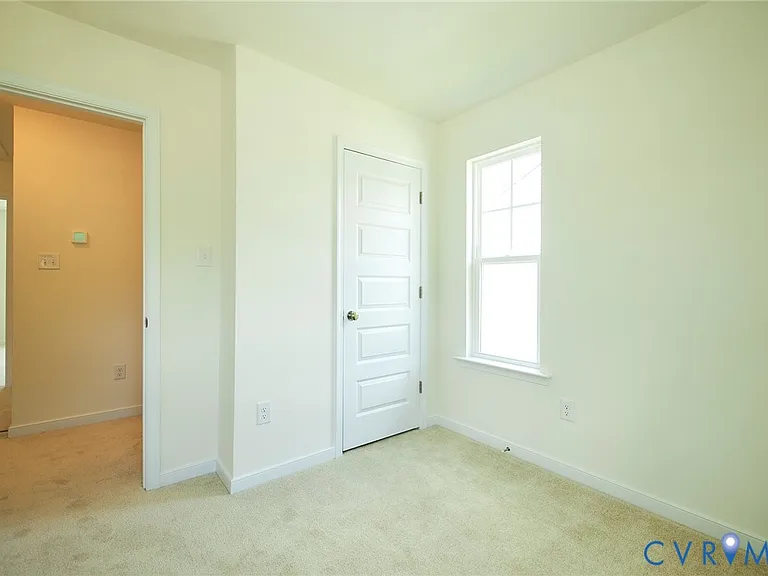 214 Greenpark Rd — Photo 33