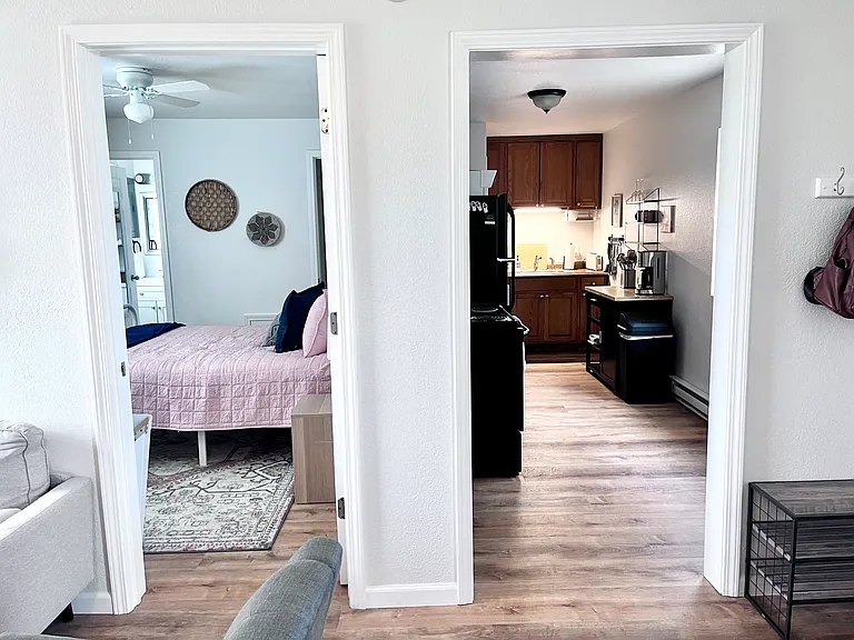 810 S Baltimore St — Photo 17
