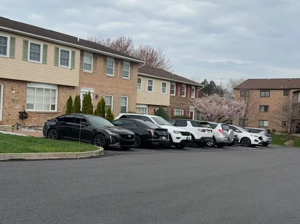 4573 N Hedgerow Dr, Allentown, PA 18103