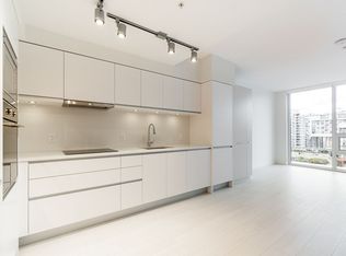 180 E 2nd Ave #1004, Vancouver, BC V5T 0K4