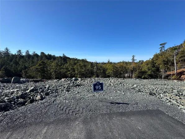 95 Sitka Pl, Ucluelet, BC V0R 3A0