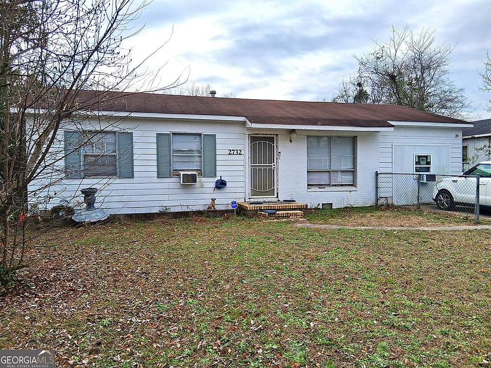 1st image of 2732 Village Green Ln