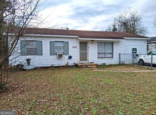 2732 Village Green Ln, Macon, GA