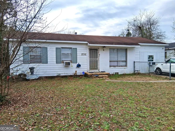 2732 Village Green Ln, Macon, GA 31206