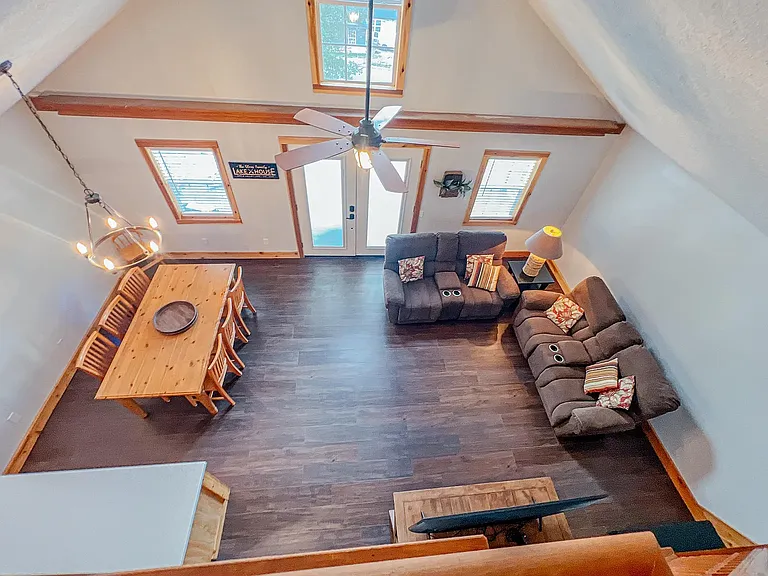 916 Valleywood Heights Dr — Photo 8