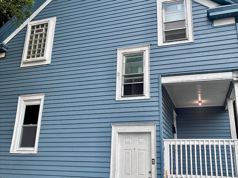 2519 Grant Blvd — Photo 2