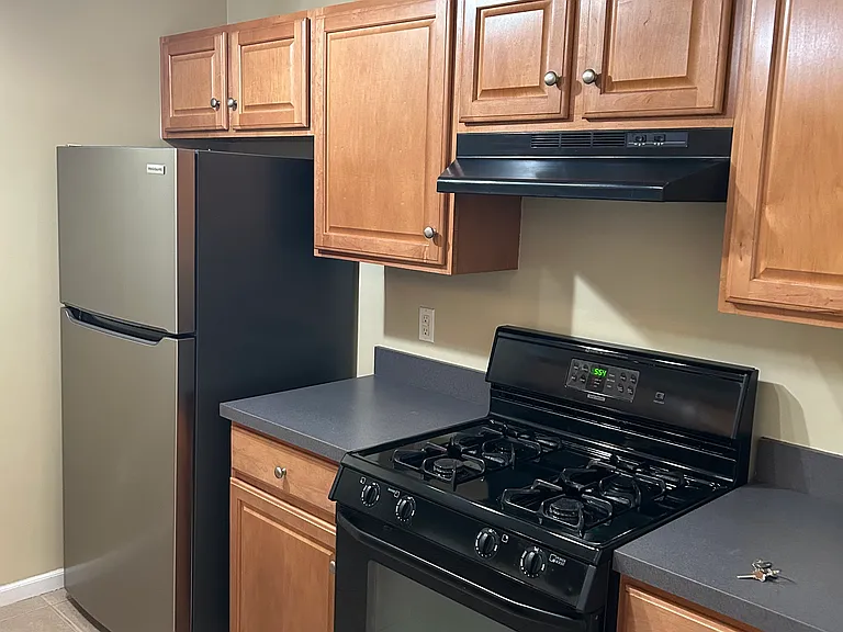 2269 S Main St — Photo 5