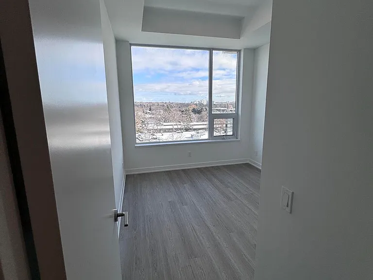 8188 Yonge St #617 — Photo 3