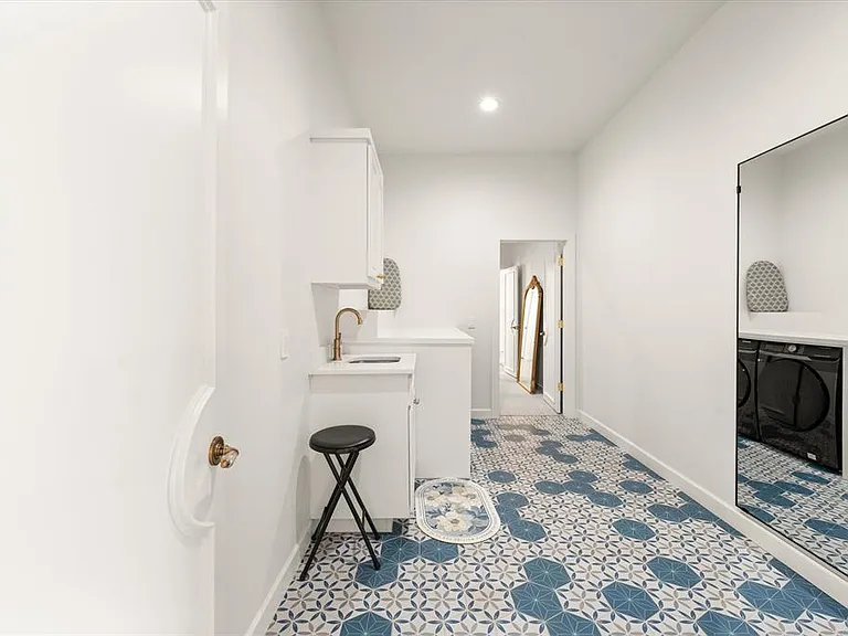 1304 Katelyn Ct — Photo 47