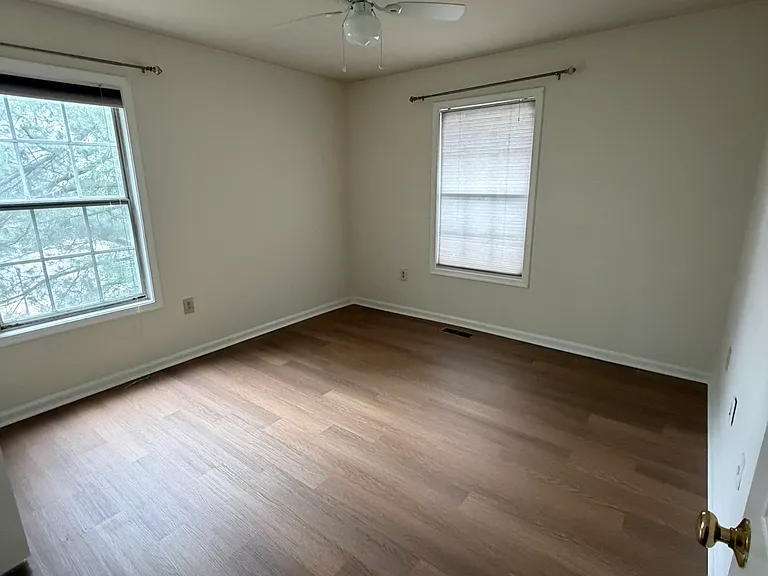 961 S Rolfe St — Photo 13