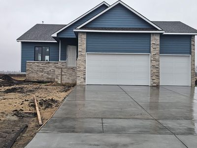 1600 E Midway Ct, Valley Center, KS, 67147