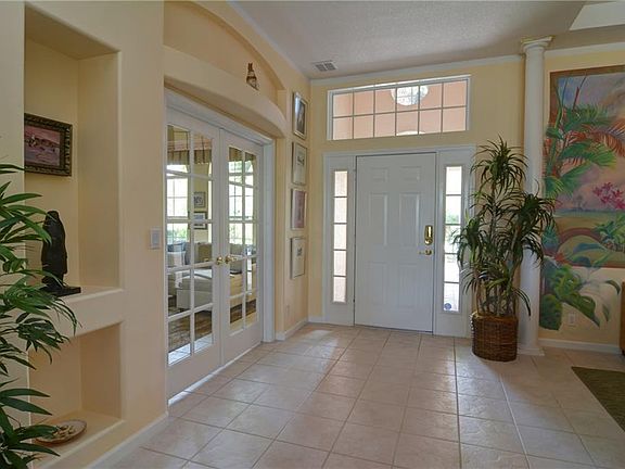 2nd image of 1330 NW Red Oak Way