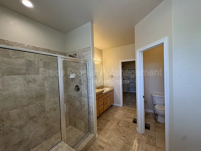 1730 S Poplar St — Photo 17