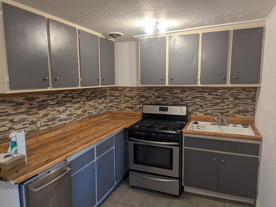 1st image of 1076 Margaret Ave #B