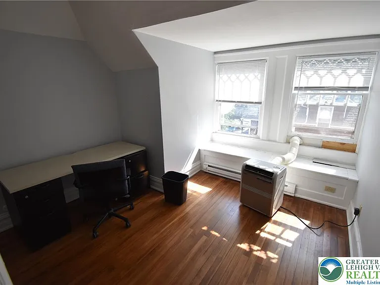 700 Hamilton St #2 — Photo 13