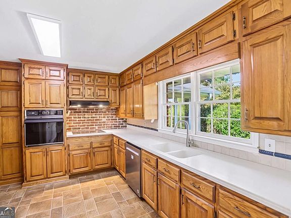 2nd image of 2186 Ingram Rd