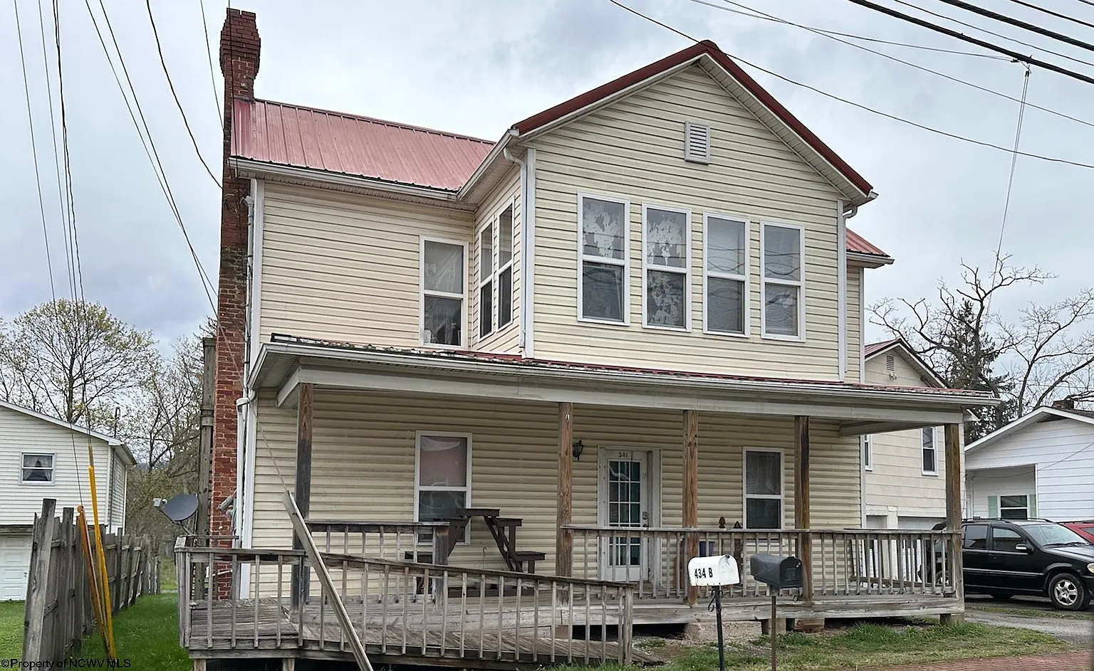 434 Main St photo 1