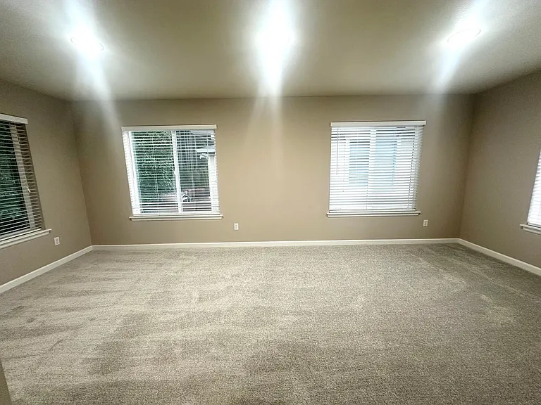 4315 Freemont St NE — Photo 25