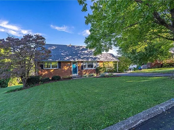 2907 Agnes St, Easton, PA 18045
