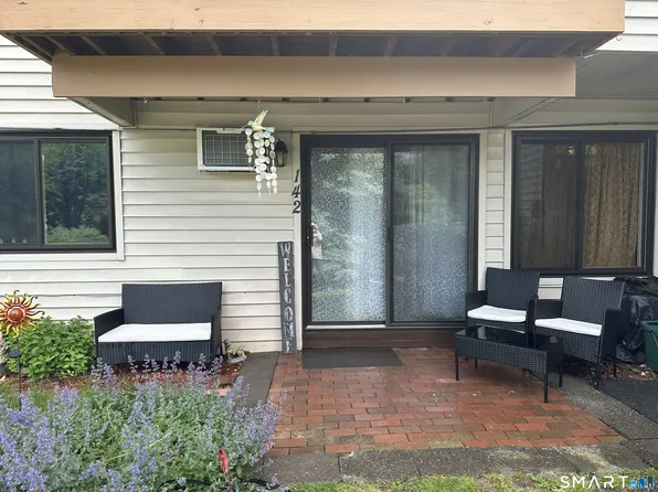 142 Woodland Drive #142, Cromwell, CT 06416