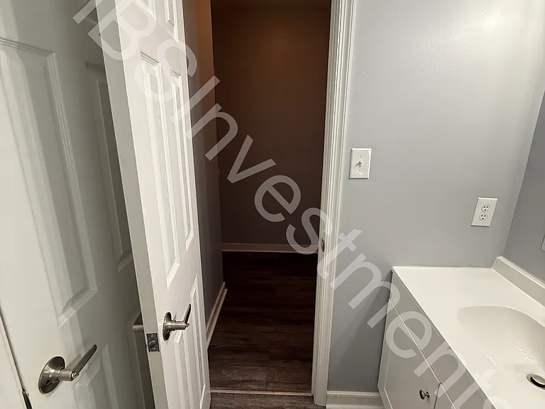 119 E Highland Ct — Photo 5