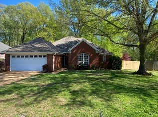 76 Chapel Creek Dr, Jackson, TN 38305