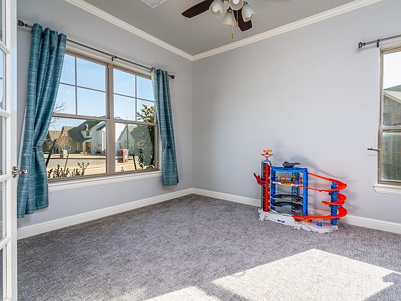 5th image of 15901 Dayflower Ln